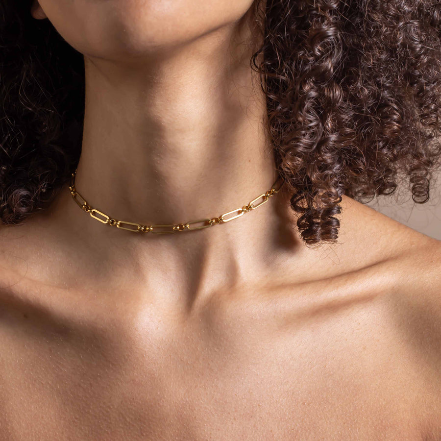 Woman wearing Solar Link Chain in Gold