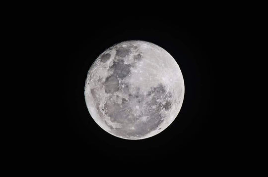 The Cold Moon: The Magic of December’s Full Moon Phase