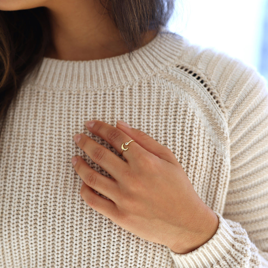 Moon crescent adjustable ring