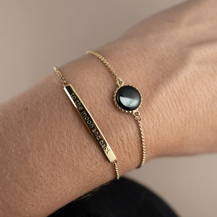 Carina Twist and Engravable Bar Bracelet in Gold