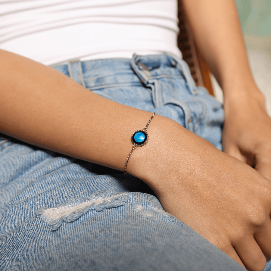 New Moon Carina Twist Bracelet in Gold